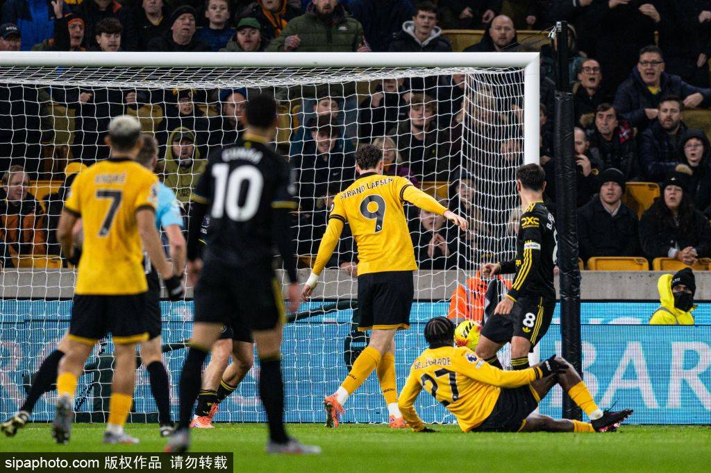 阿莫林自主变阵胜纽卡！曼联1-0升至第五，被指责之人反倒成功臣